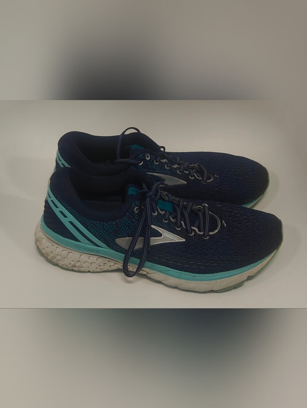 Brooks Ghost 11 Women’s Size 10 B Blue Running Shoes Athletic Sneakers